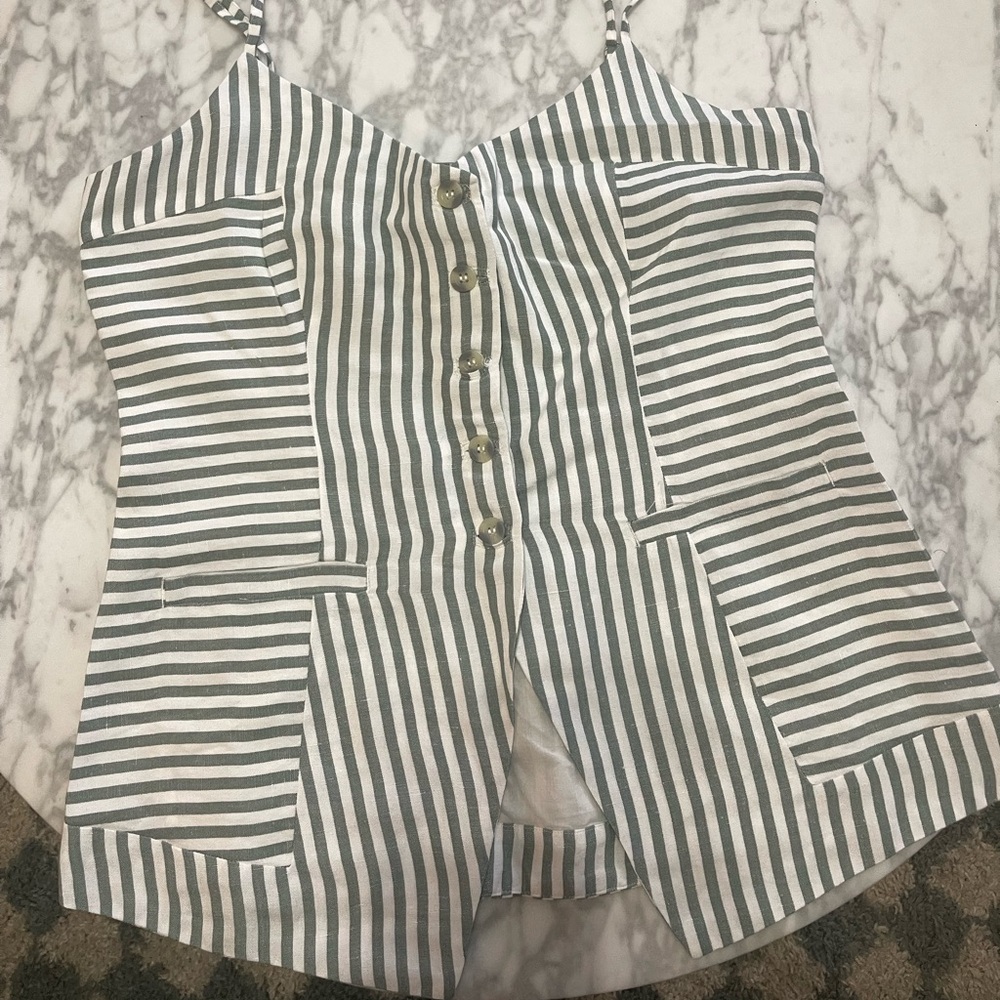 Diana top. Striped green and white! Size M
